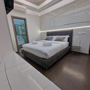 Ari Guest House
